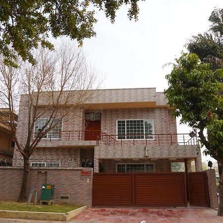 Bed and Breakfast Grand Royal Islamabad Zewnętrze zdjęcie