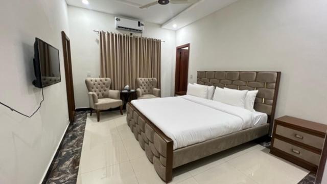 Bed and Breakfast Grand Royal Islamabad Zewnętrze zdjęcie
