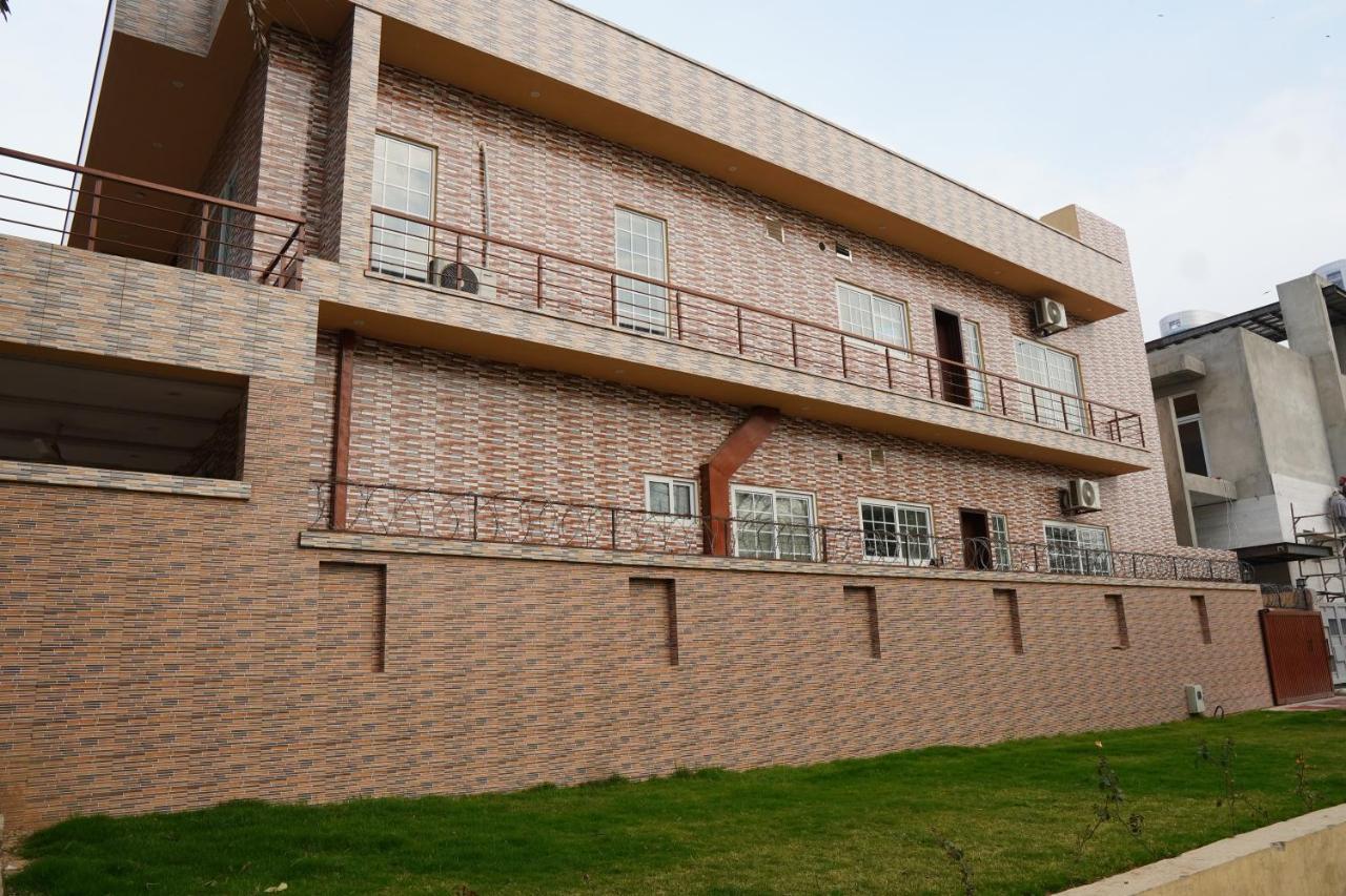 Bed and Breakfast Grand Royal Islamabad Zewnętrze zdjęcie