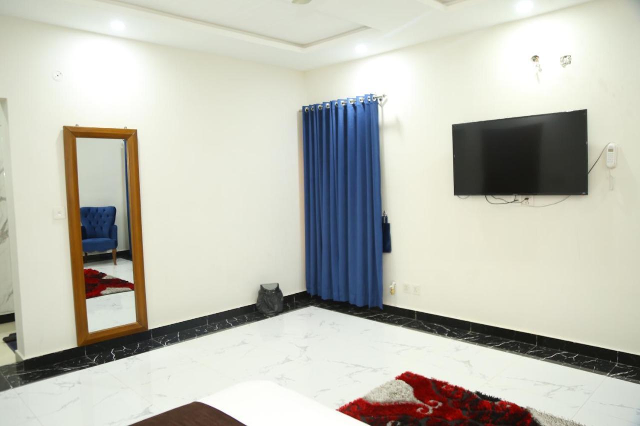 Bed and Breakfast Grand Royal Islamabad Zewnętrze zdjęcie