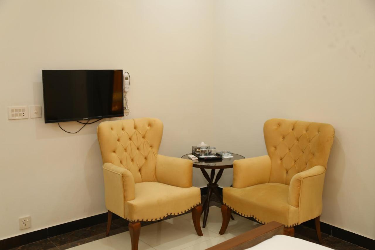 Bed and Breakfast Grand Royal Islamabad Zewnętrze zdjęcie