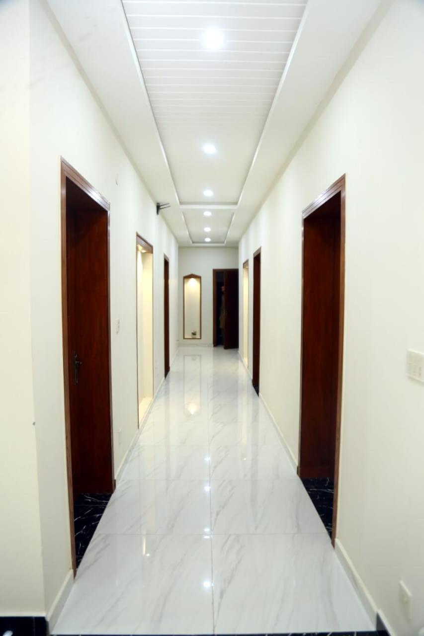 Bed and Breakfast Grand Royal Islamabad Zewnętrze zdjęcie