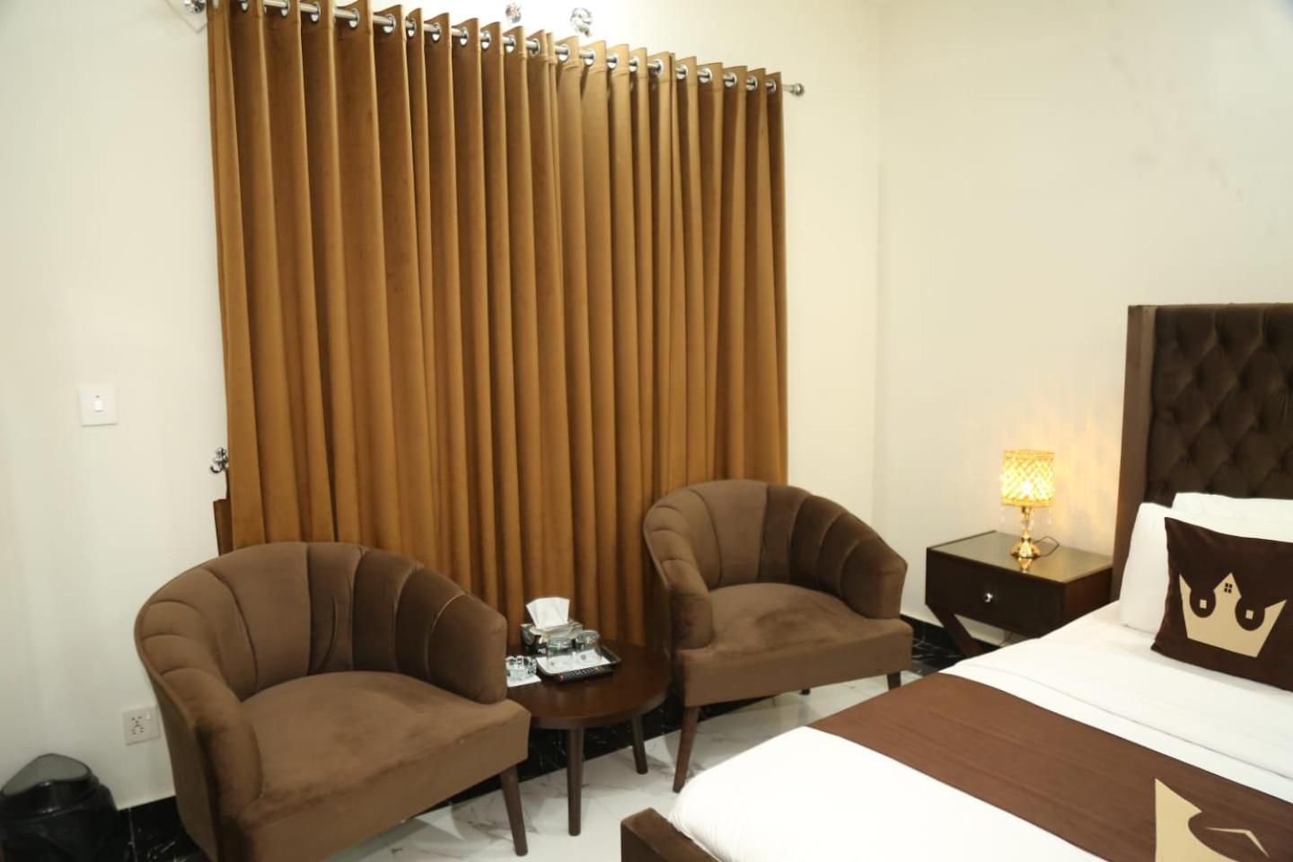 Bed and Breakfast Grand Royal Islamabad Zewnętrze zdjęcie